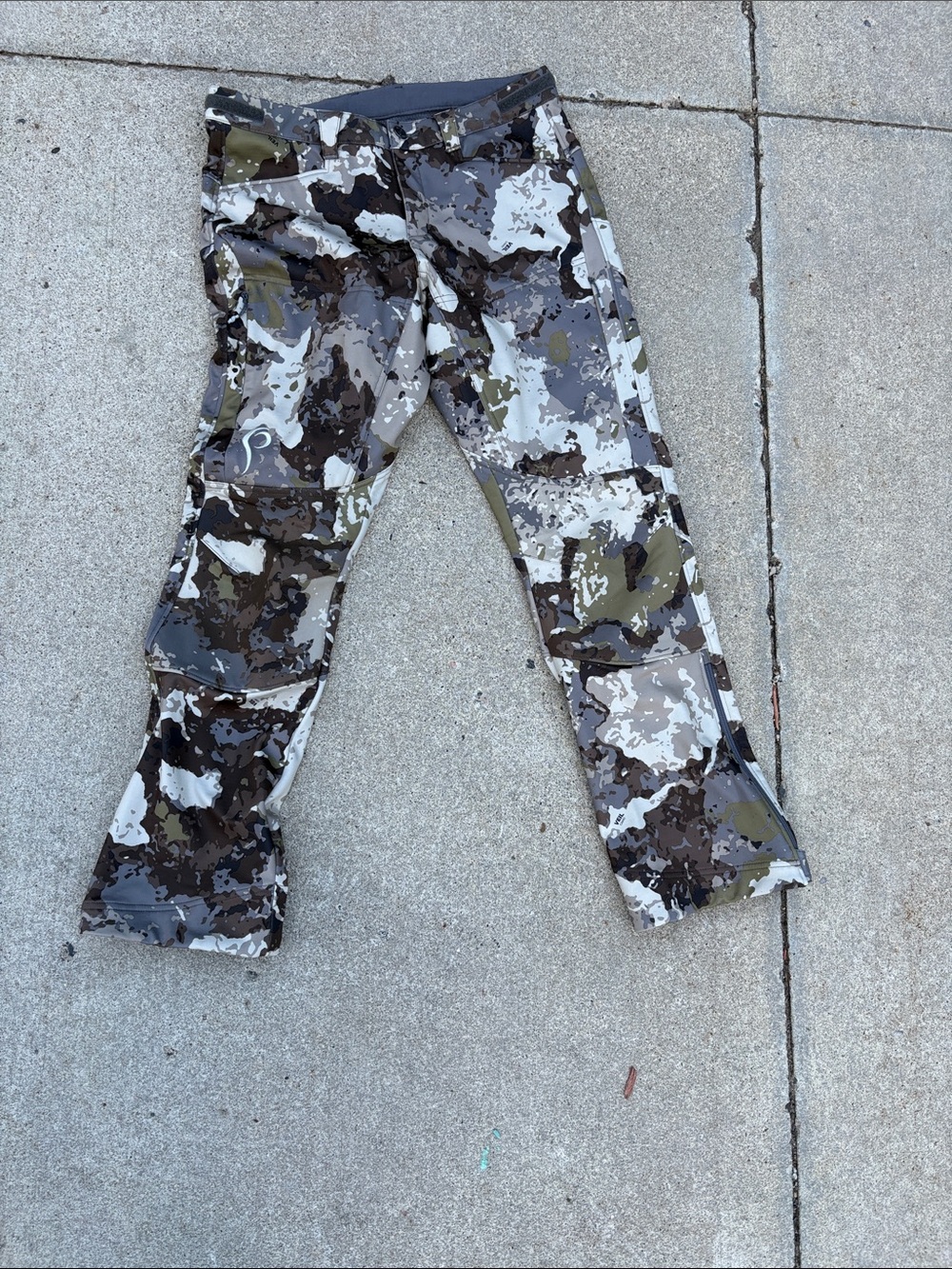 Womens Camo Pull-On Performance Pants - Gray & Olive